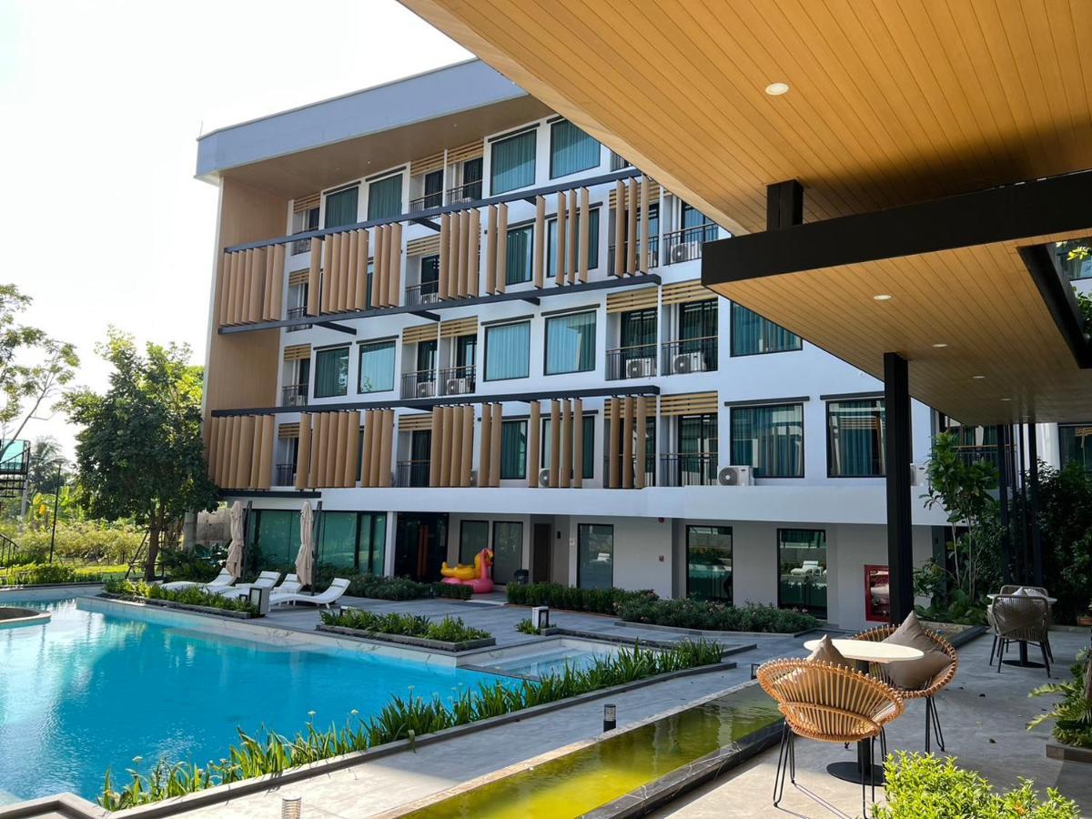 Crystal Srivaree Suvarnabhumi Hotel Ban Khlong Bang Krathiam 外观 照片